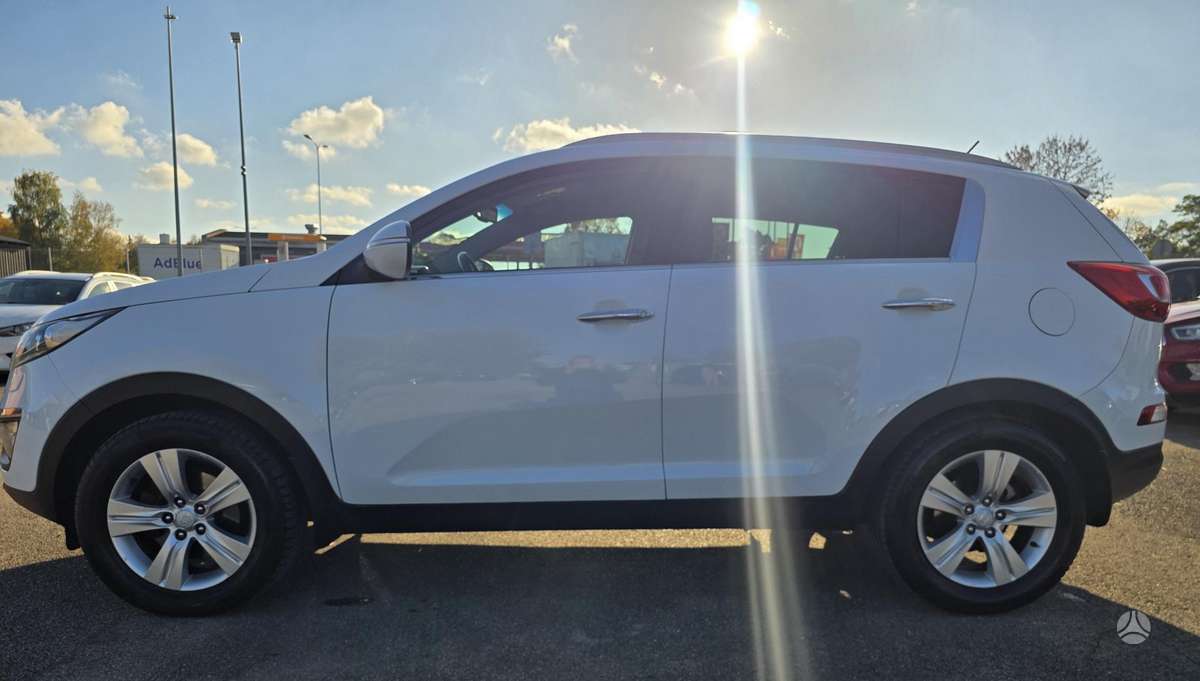 Kia Sportage 2013 — вигляд ззаду