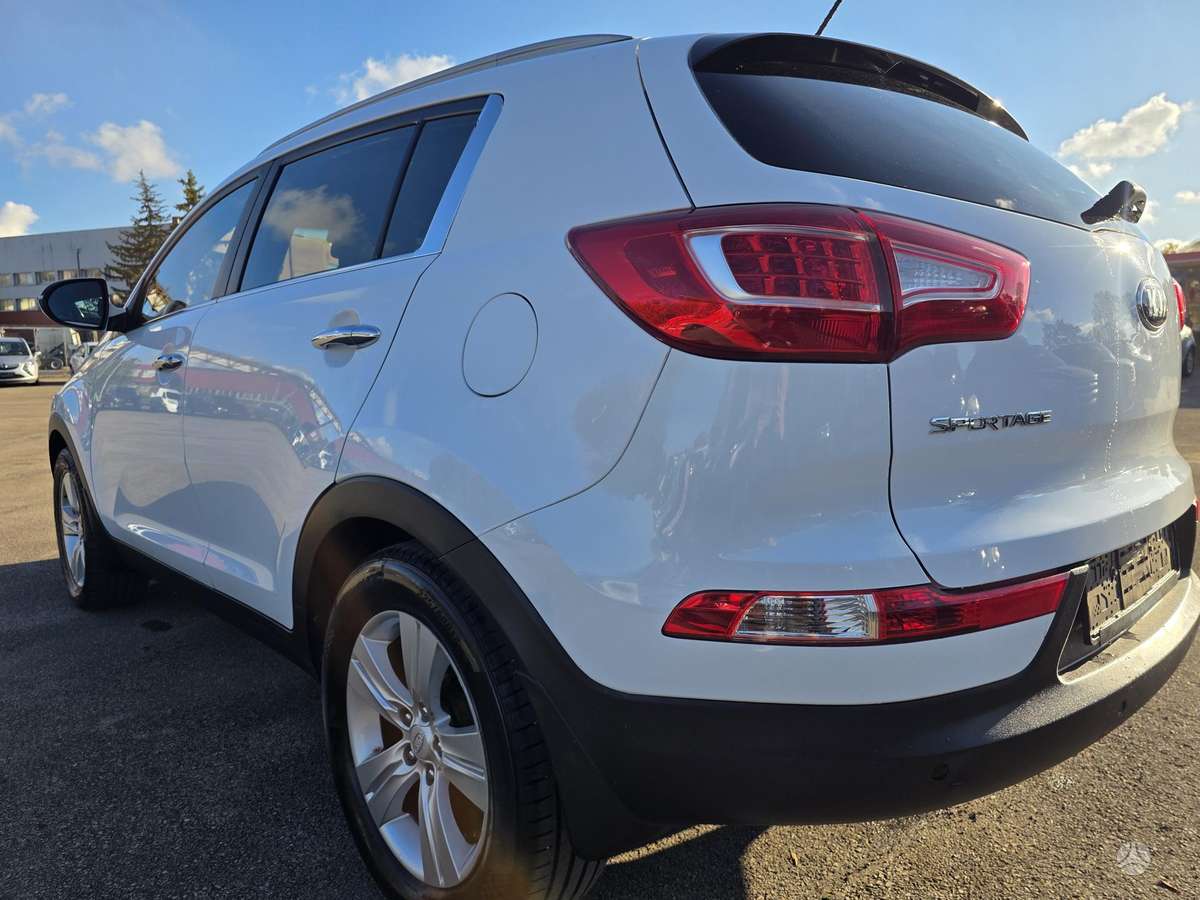 Kia Sportage 2013 — салон