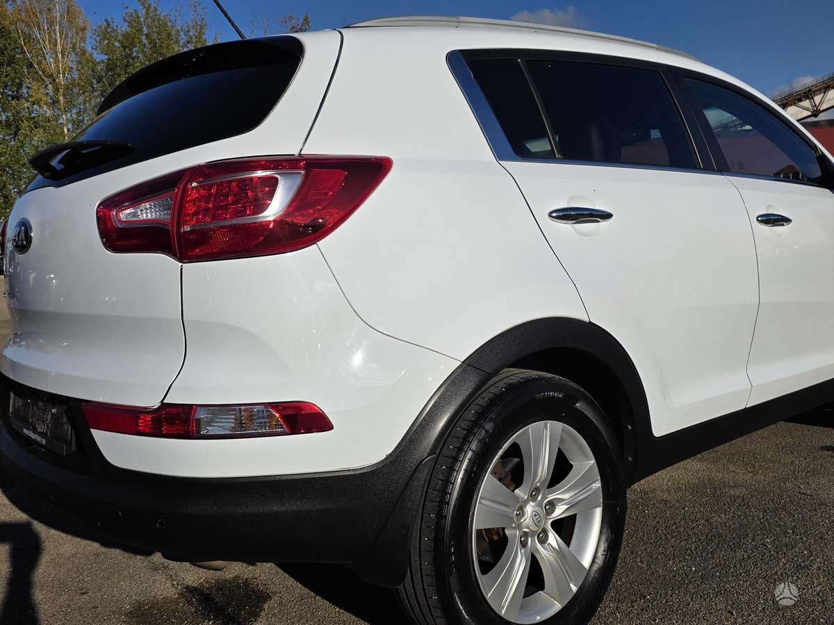 Kia Sportage 2013 — двигун 1591 cm³, 135 HP (99kW)