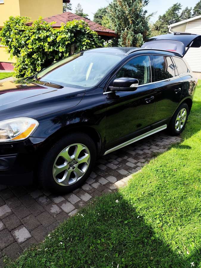 Volvo XC60 2010 — photo 10