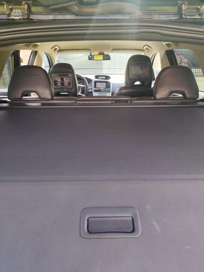 Volvo XC60 2010 — photo 7