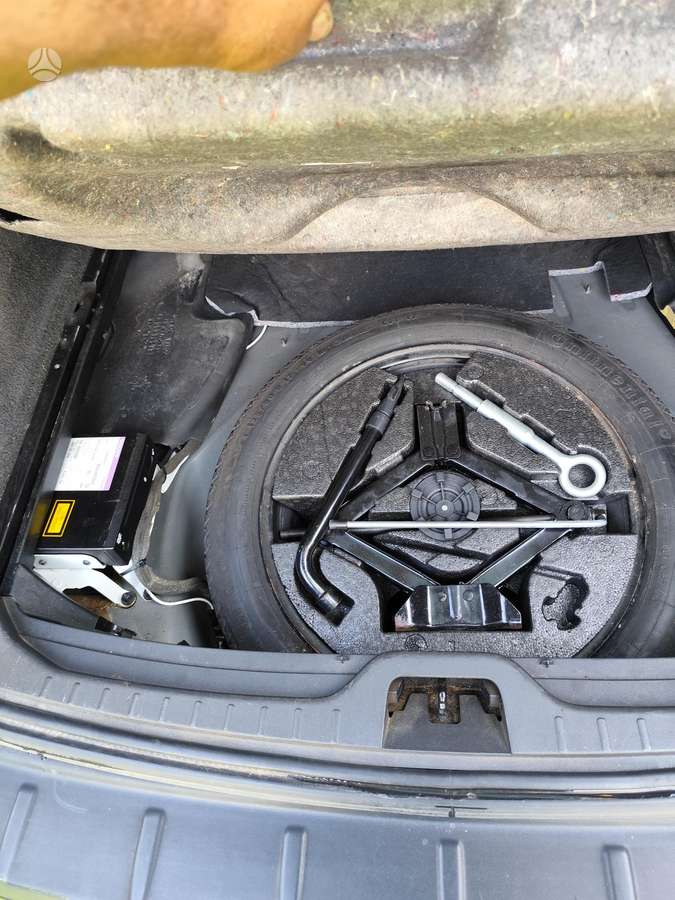 Volvo XC60 2010 — photo 8