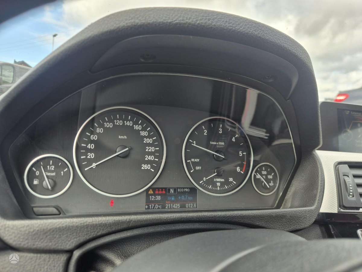 BMW 320 2015 — photo 10