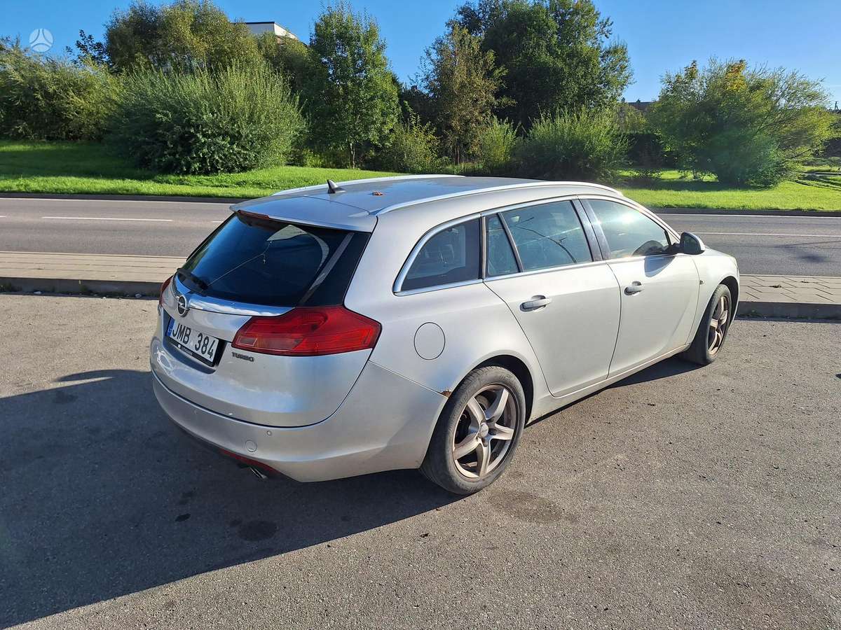 Opel Insignia 2009 — interior