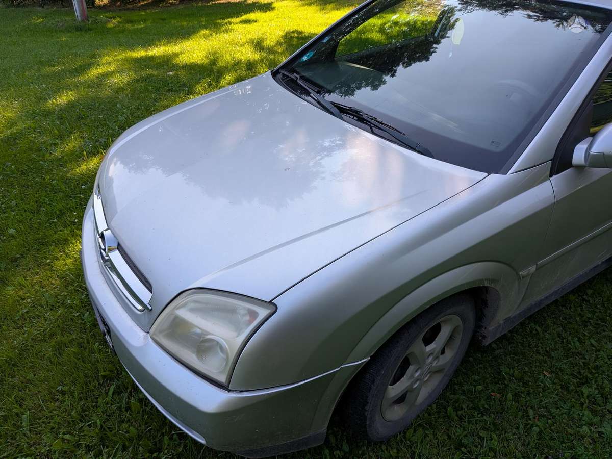 Opel Vectra 2004 — вигляд ззаду