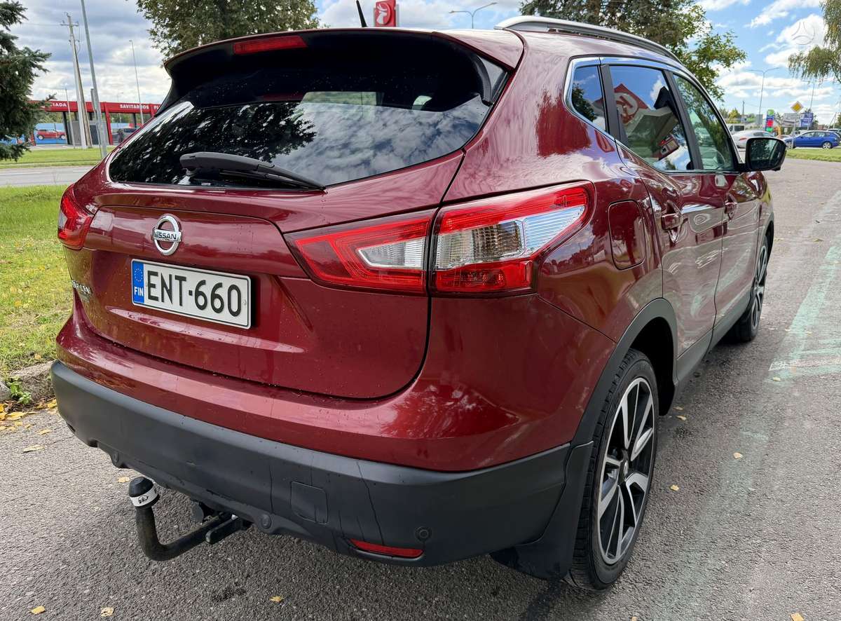 Nissan Qashqai 2015 — interior