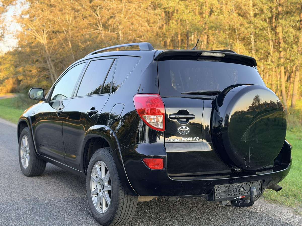Toyota RAV4 2009 — photo 10