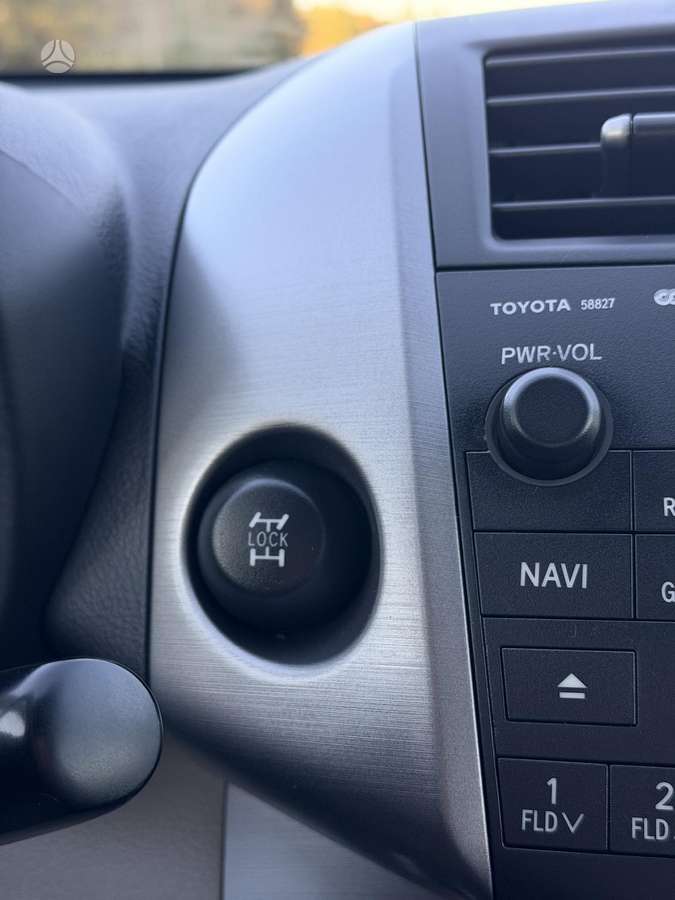 Toyota RAV4 2009 — photo 27