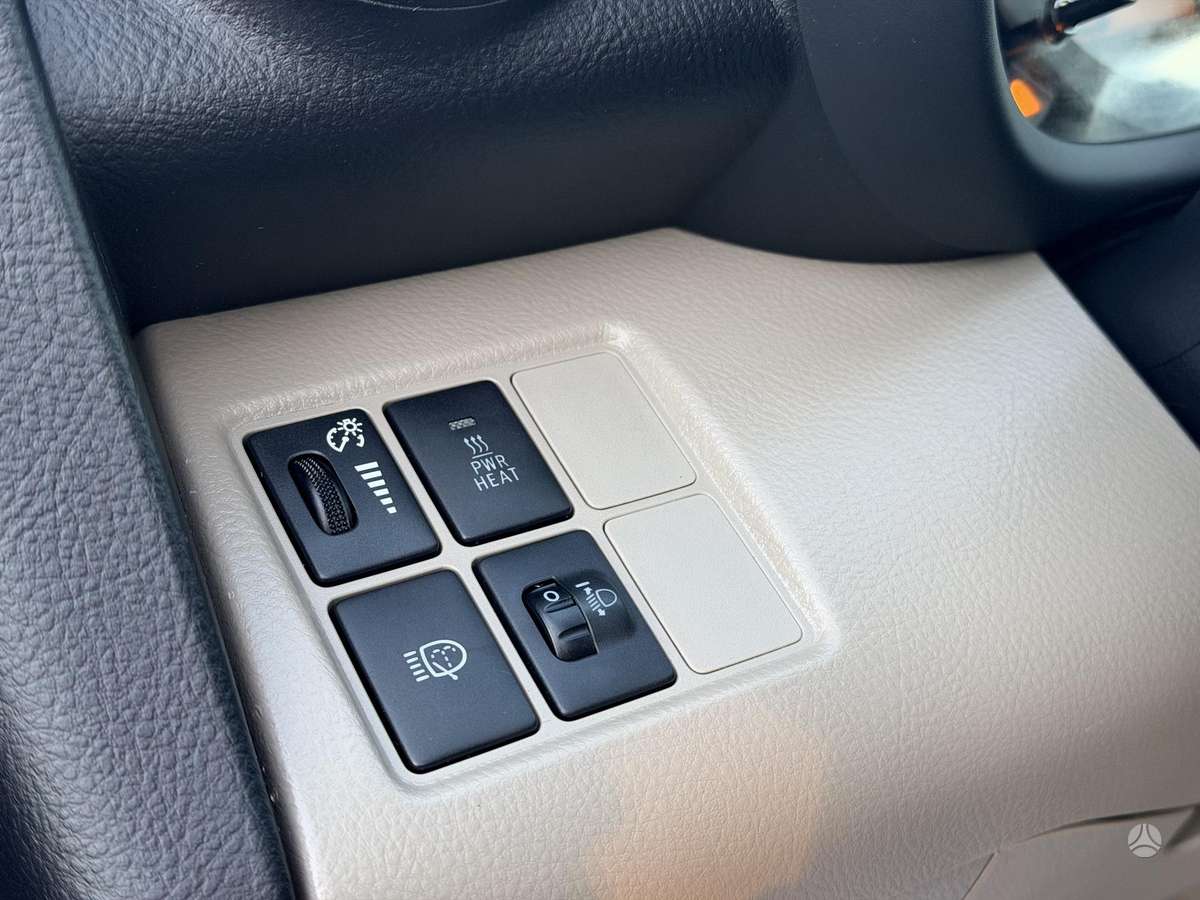 Toyota RAV4 2009 — photo 29