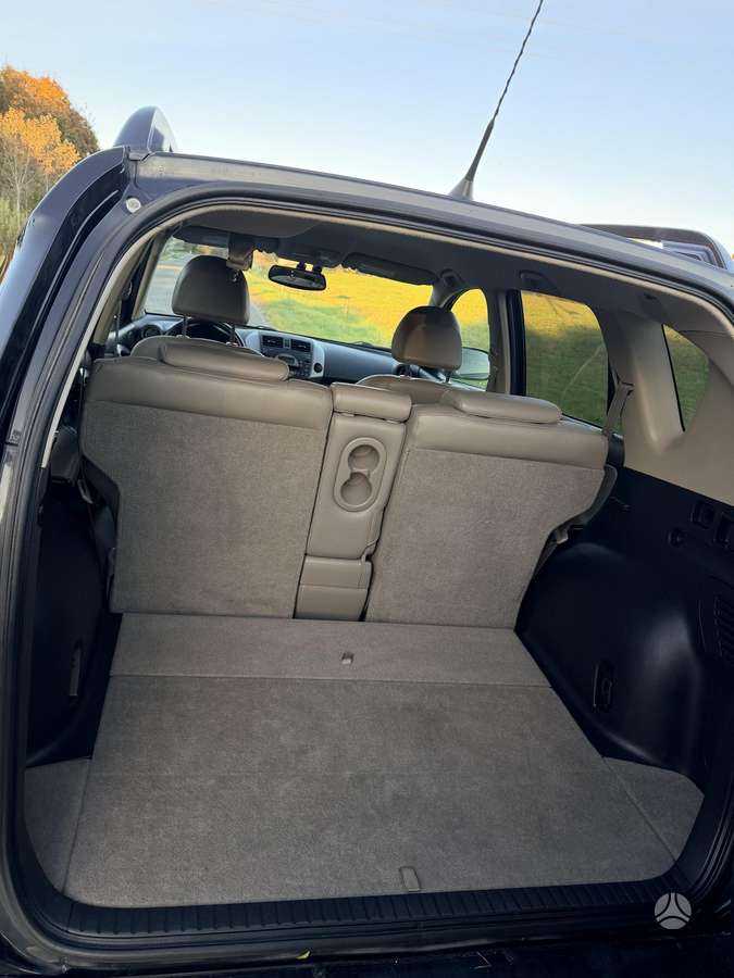 Toyota RAV4 2009 — photo 31