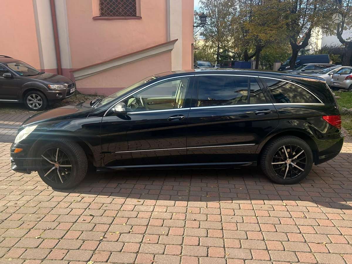 Mercedes-Benz R350 2008 — engine 3498 cm³, 268 HP (197kW)