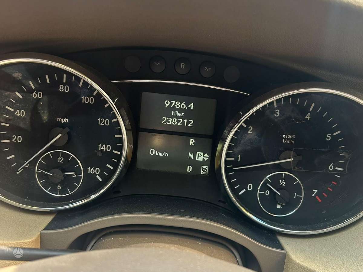 Mercedes-Benz R350 2008 — photo 5