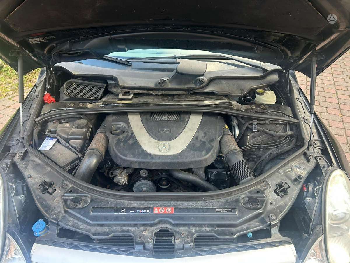 Mercedes-Benz R350 2008 — photo 8