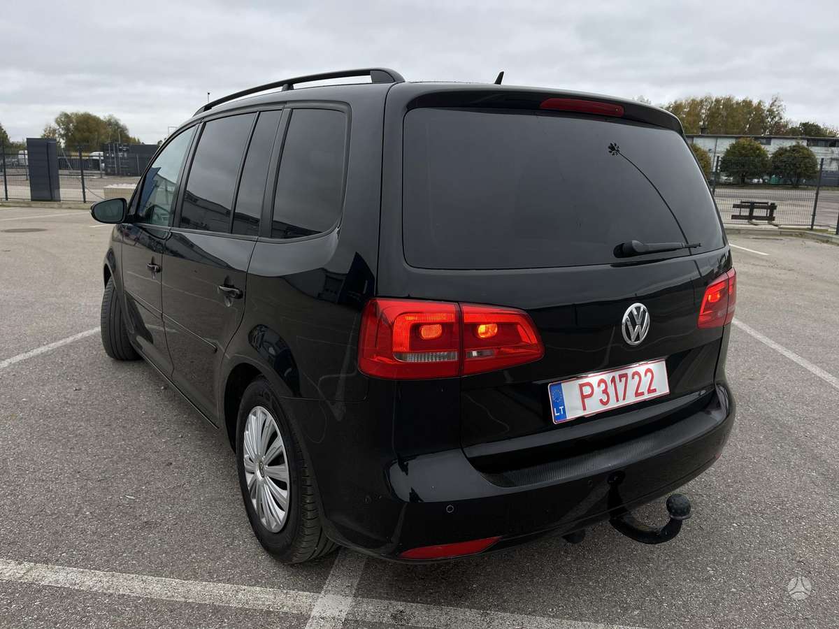 Volkswagen Touran 2011 — photo 7