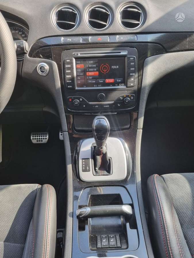 Ford S-MAX 2012 — photo 11