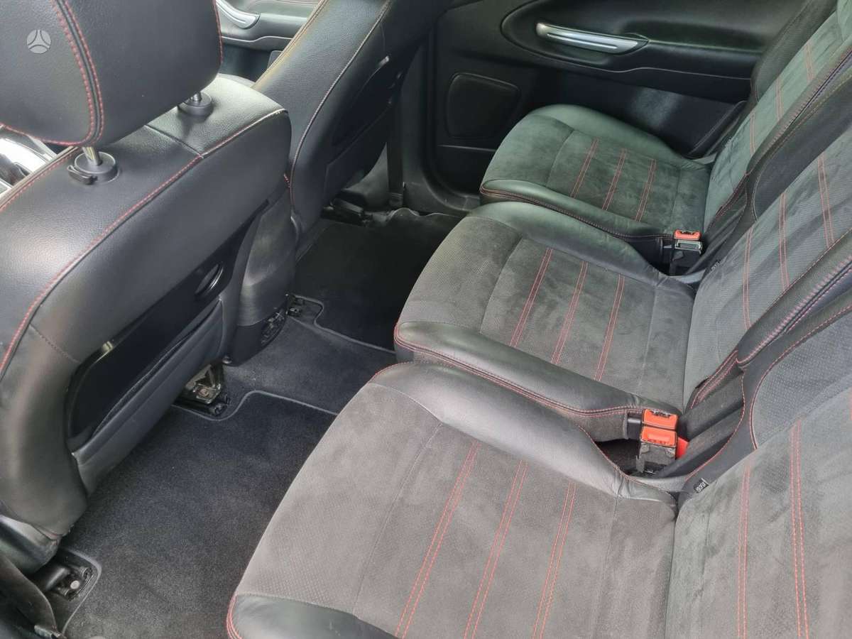 Ford S-MAX 2012 — photo 13