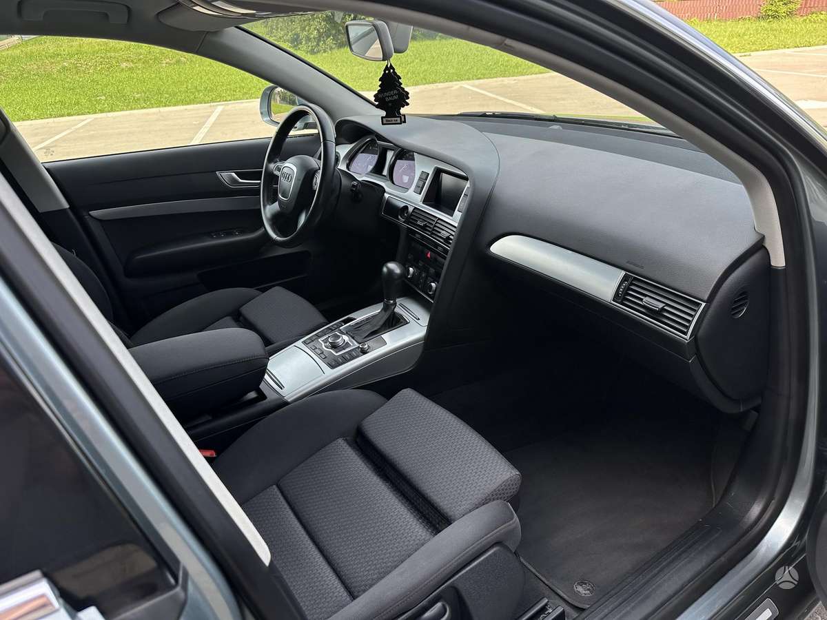 Audi A6 2009 — photo 15