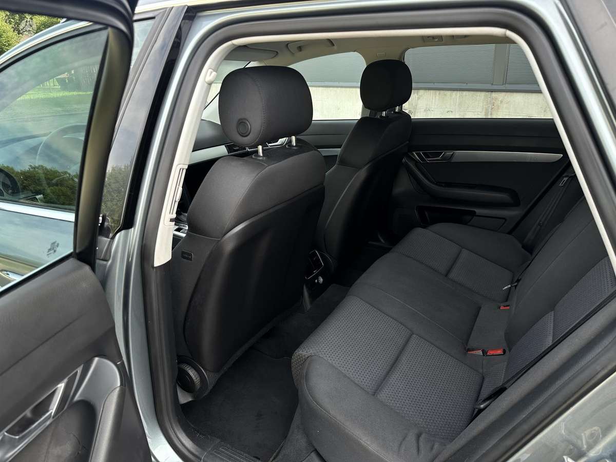 Audi A6 2009 — photo 16
