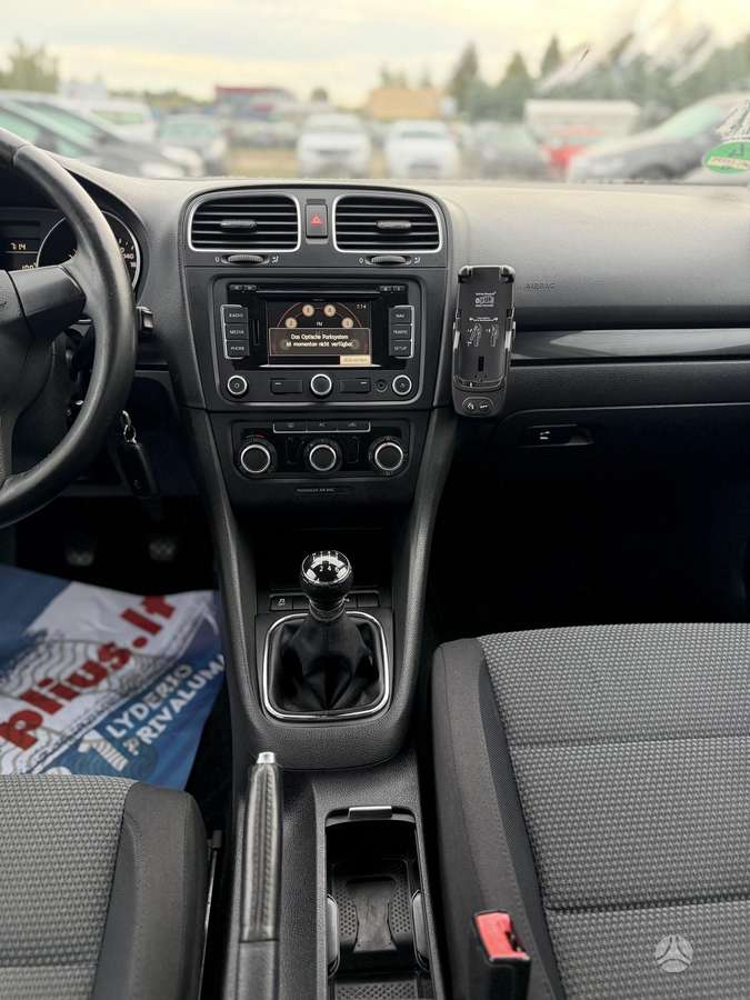 Volkswagen Golf 2010 — photo 10
