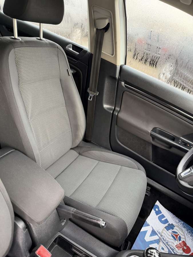 Volkswagen Golf 2010 — photo 15