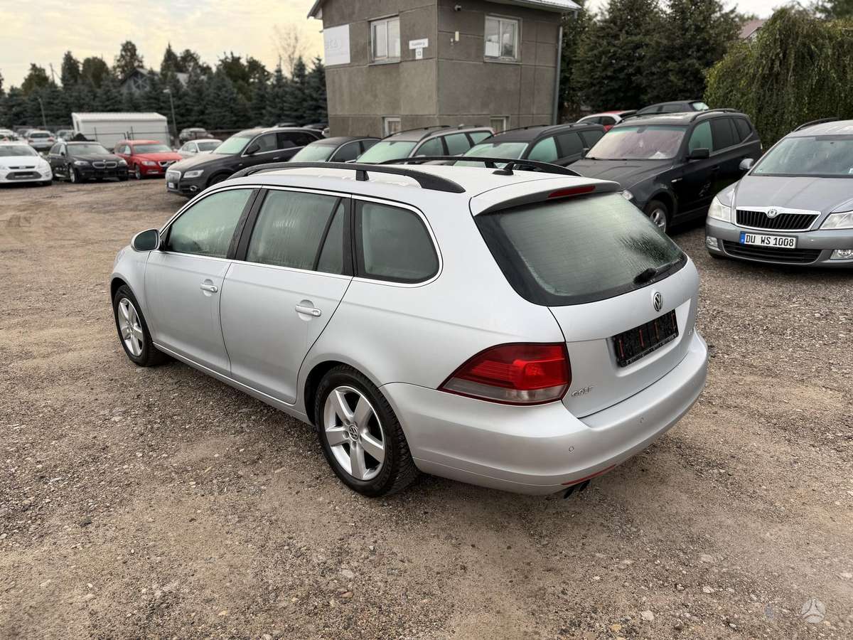 Volkswagen Golf 2010 — engine 2000 cm³, 140 HP (103kW)