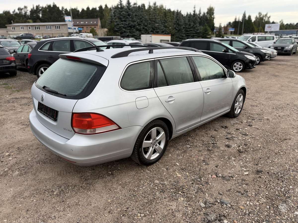 Volkswagen Golf 2010 — photo 6
