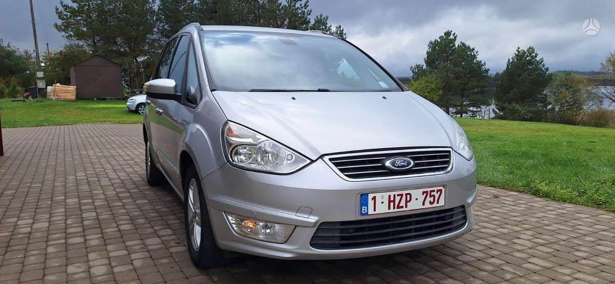 Ford Galaxy 2013 — вигляд ззаду
