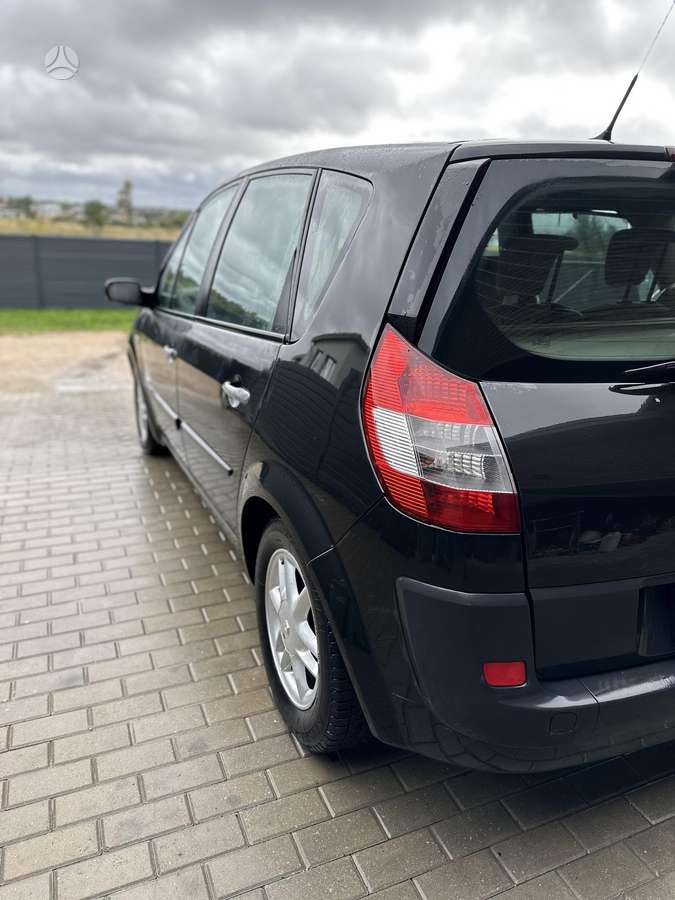Renault Scenic 2006 — rear view