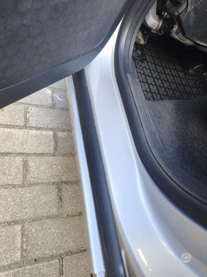 Volvo V50 2009 — photo 10