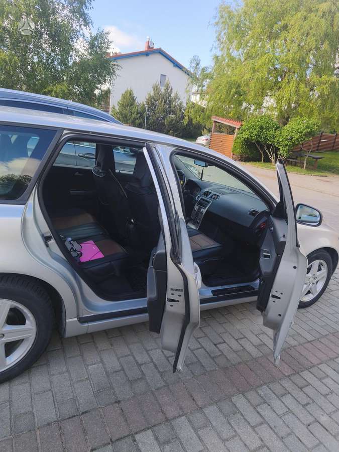 Volvo V50 2009 — photo 12