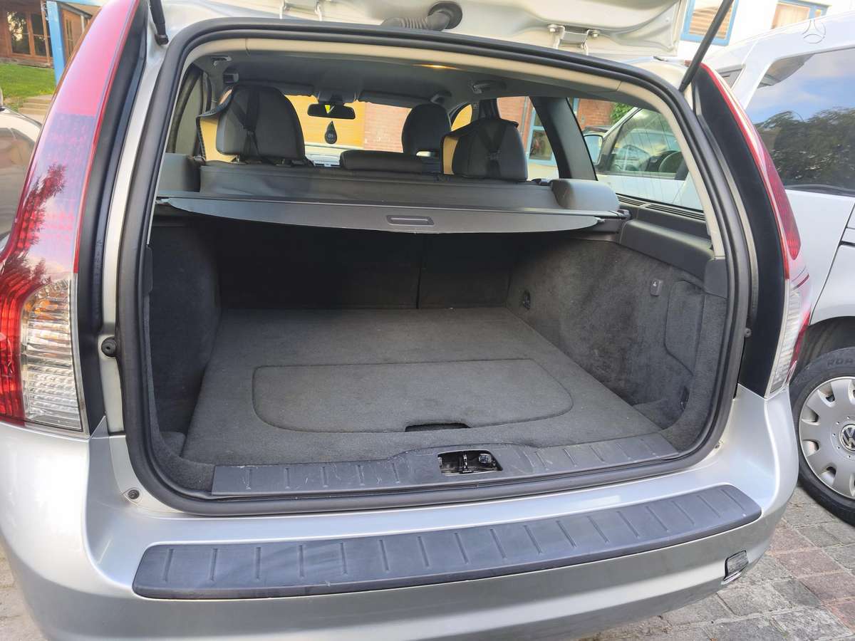 Volvo V50 2009 — photo 15