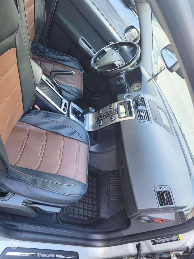 Volvo V50 2009 — engine 2000 cm³, 136 HP (100kW)