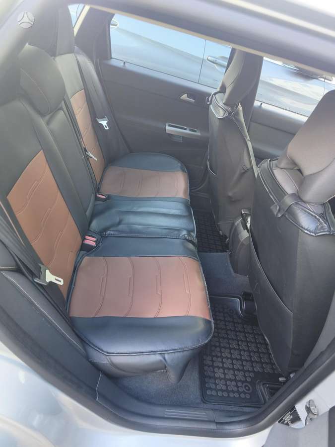 Volvo V50 2009 — photo 5