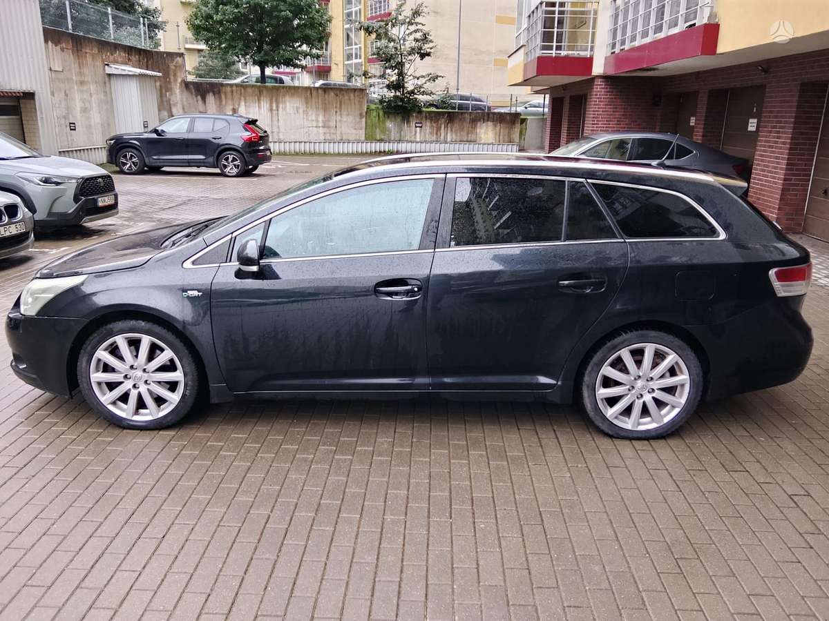 Toyota Avensis 2010 — engine 2231 cm³, 150 HP (110kW)