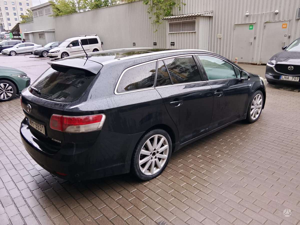 Toyota Avensis 2010 — photo 6