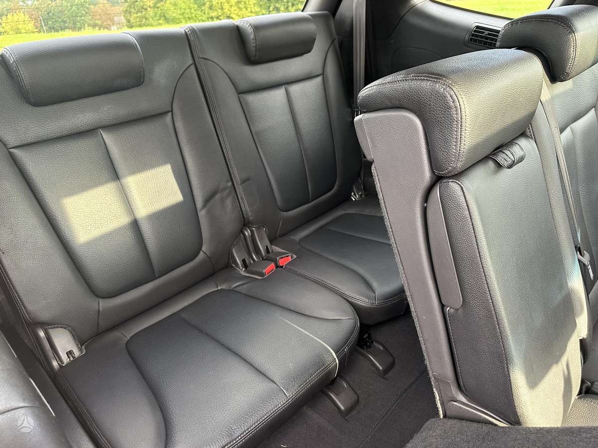 Hyundai Santa 2011 — photo 20