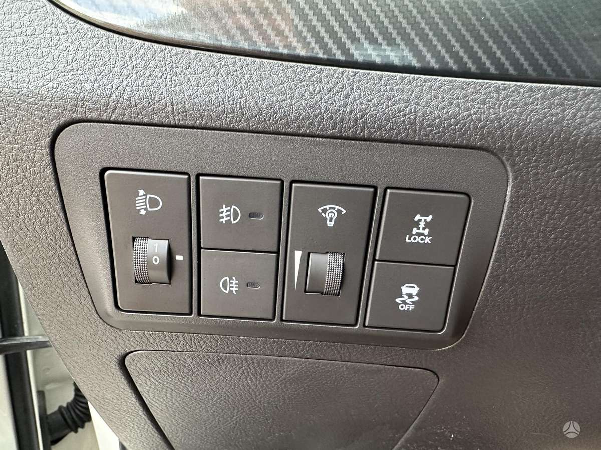 Hyundai Santa 2011 — photo 24