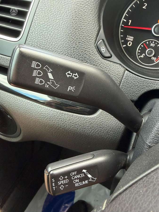 Seat Alhambra 2012 — photo 11