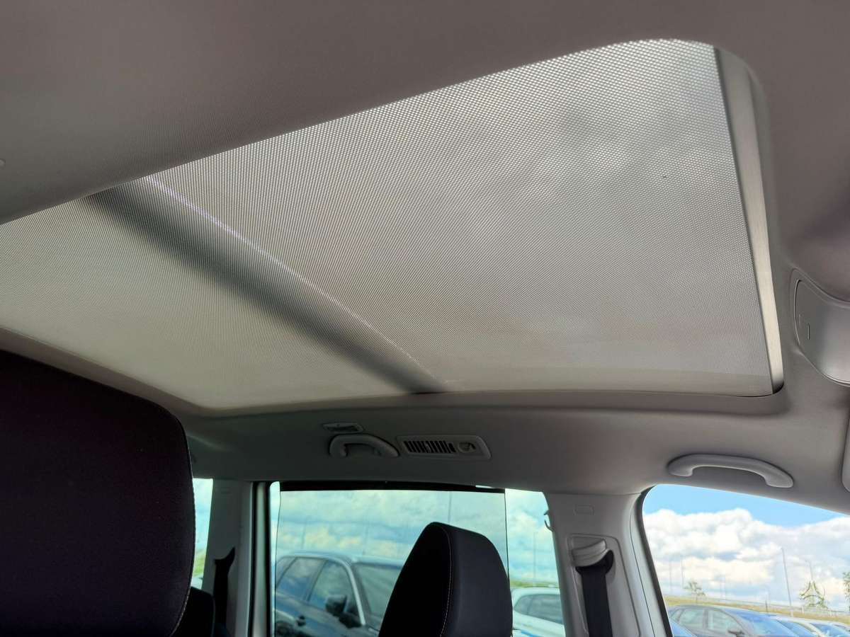 Seat Alhambra 2012 — photo 20