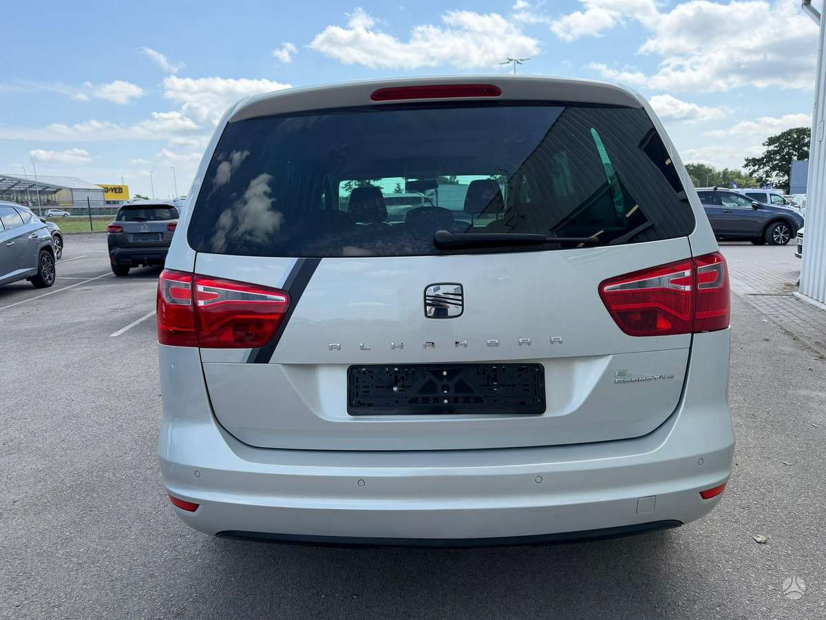 Seat Alhambra 2012 — photo 5
