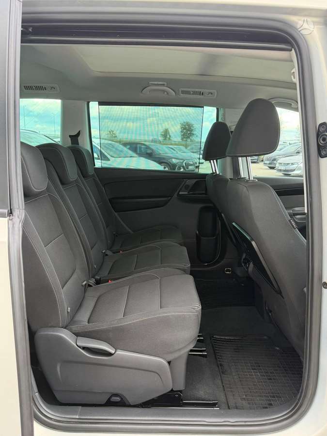 Seat Alhambra 2012 — photo 8