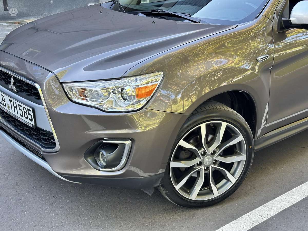 Mitsubishi ASX 2014 — вигляд ззаду