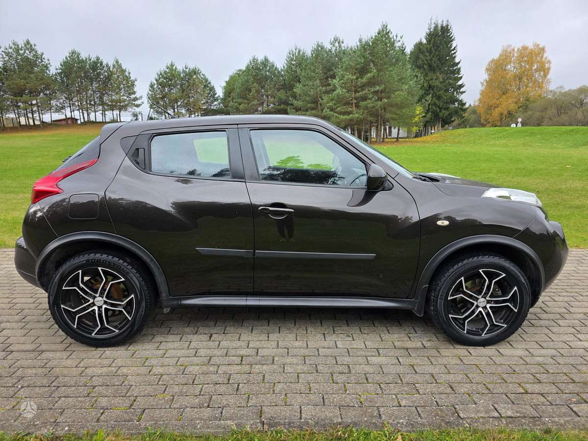 Nissan Juke 2011 — photo 12