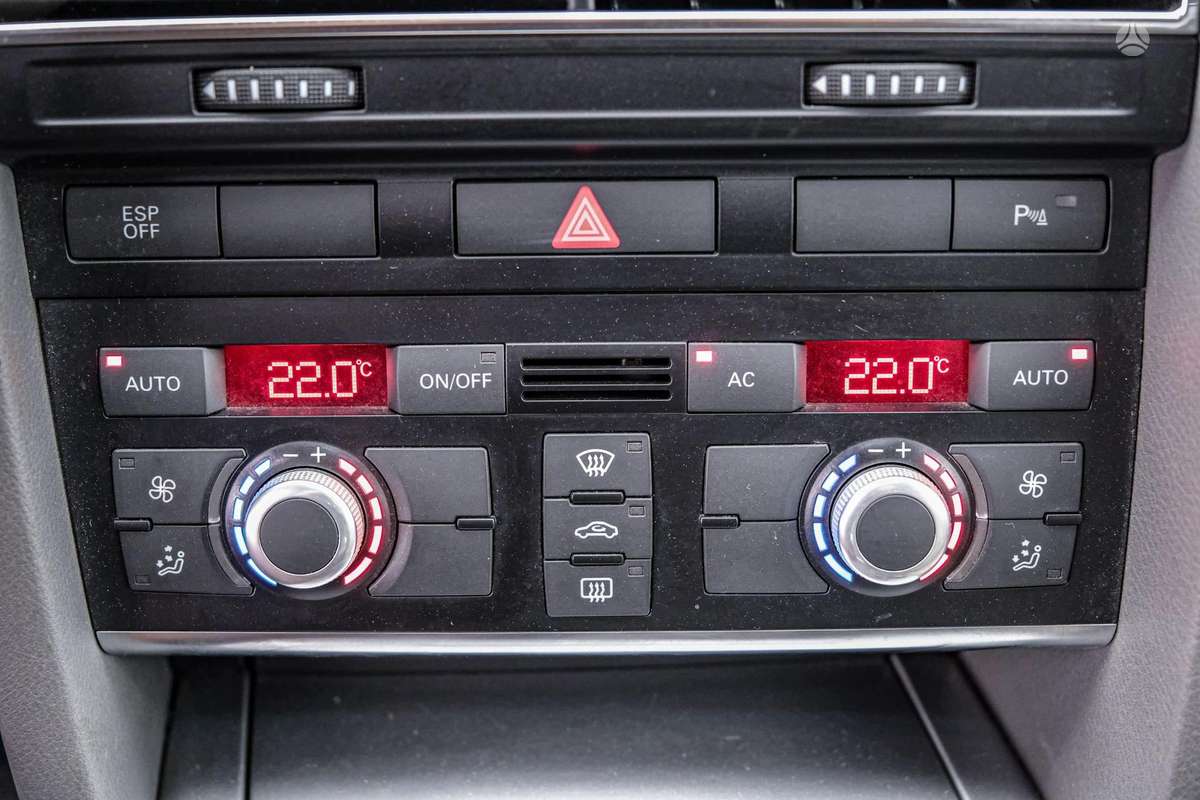 Audi A6 2010 — photo 19