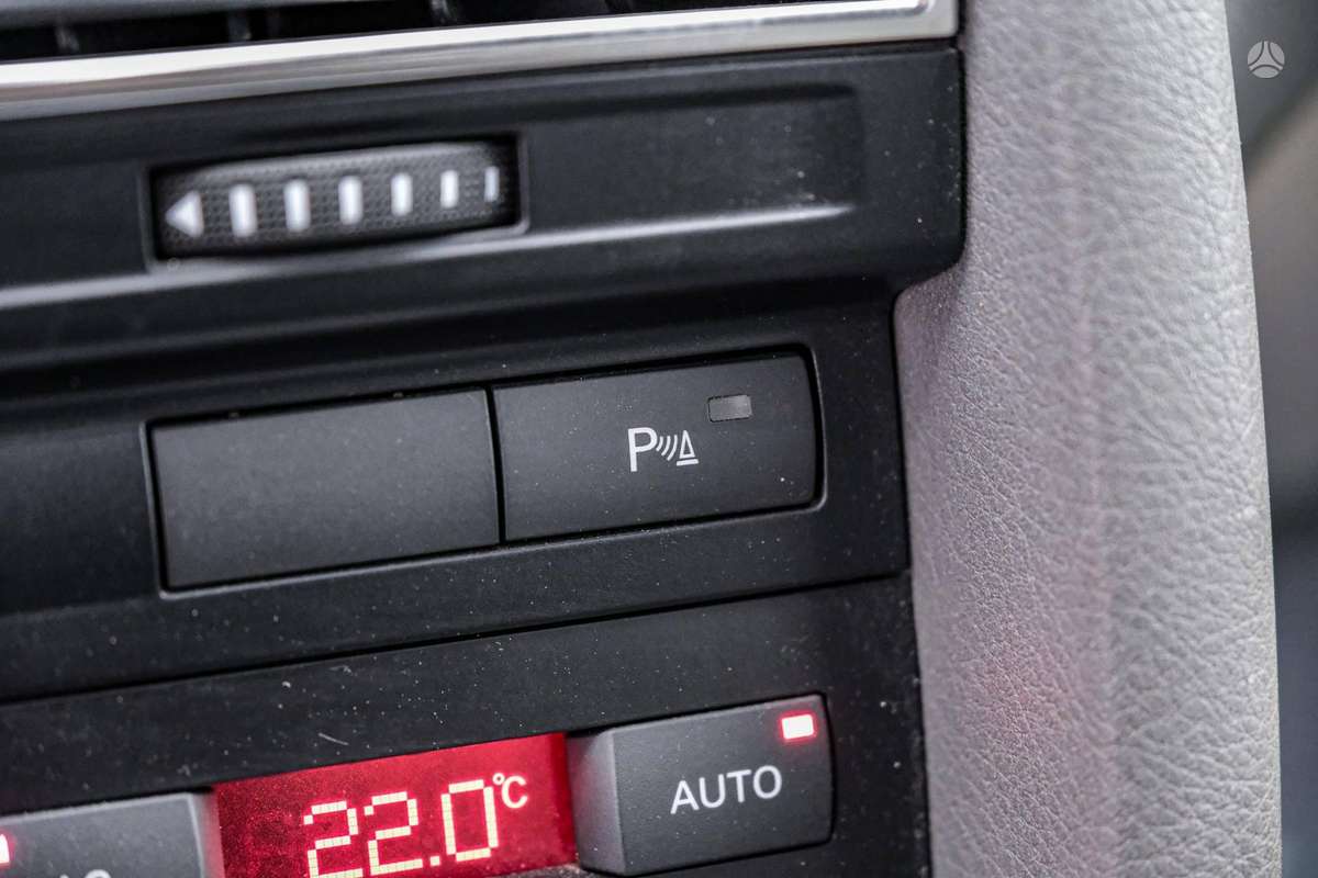 Audi A6 2010 — photo 20