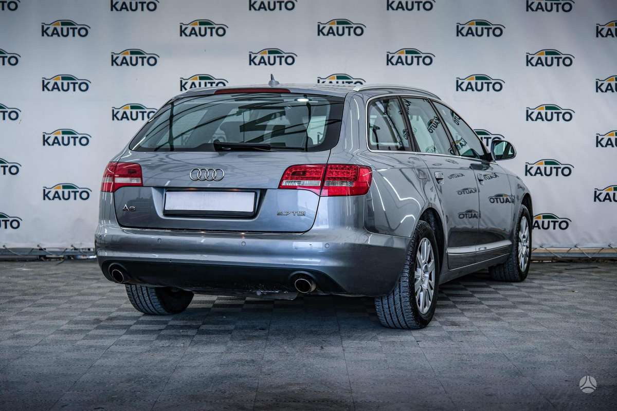 Audi A6 2010 — interior
