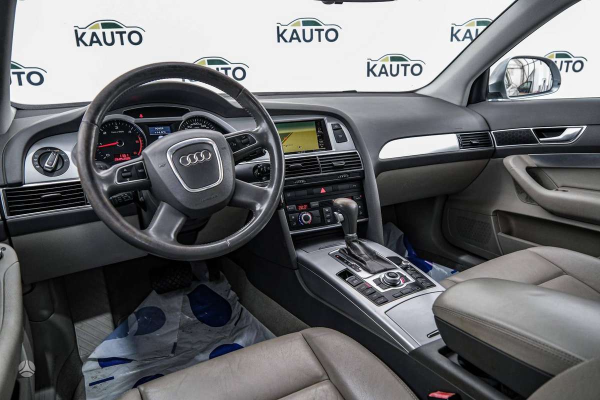 Audi A6 2010 — photo 7