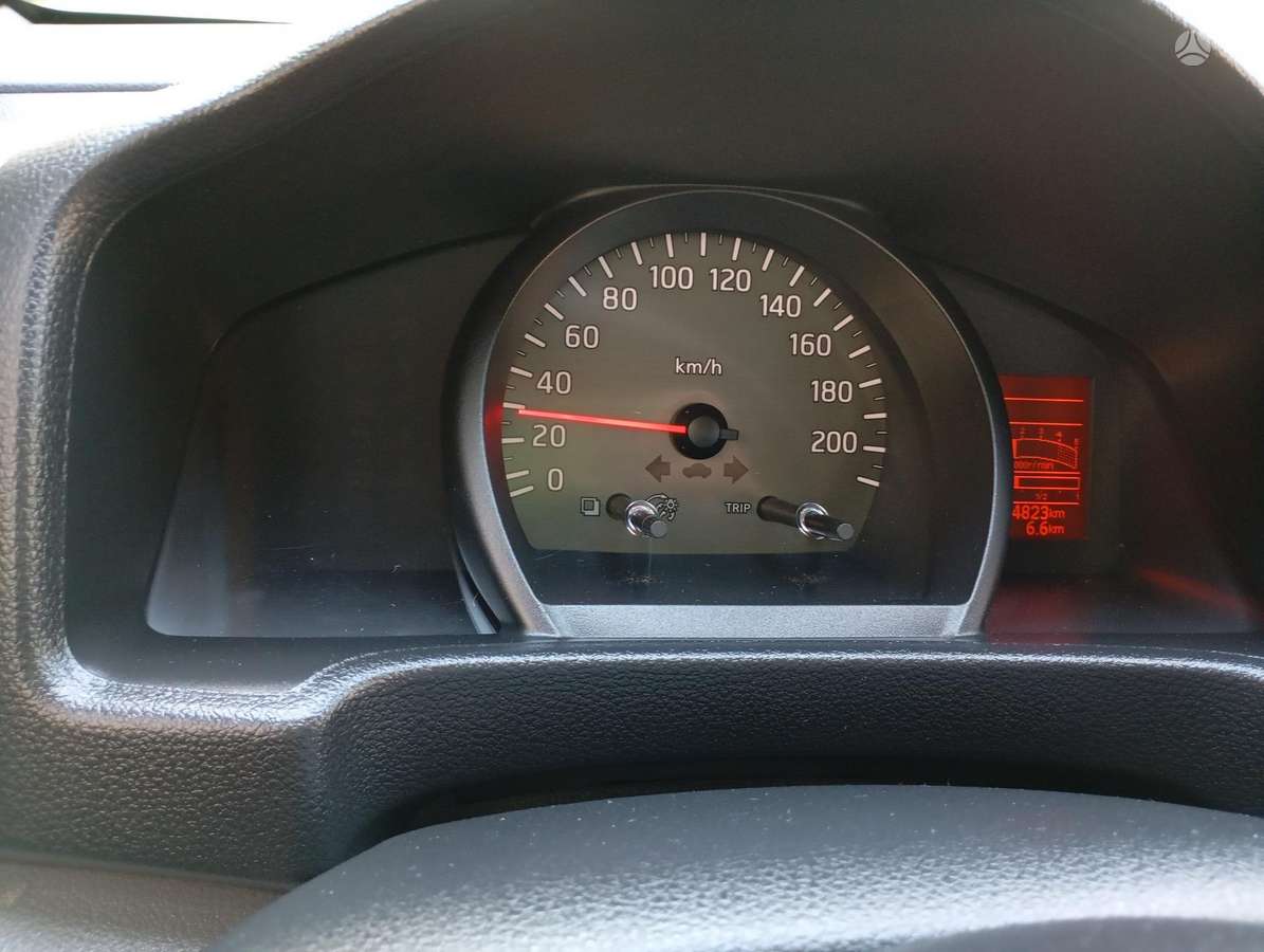 Nissan NV200 2011 — photo 16