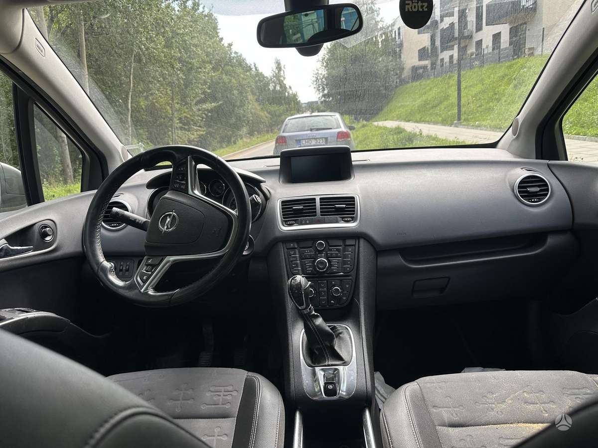 Opel Meriva 2011 — photo 5