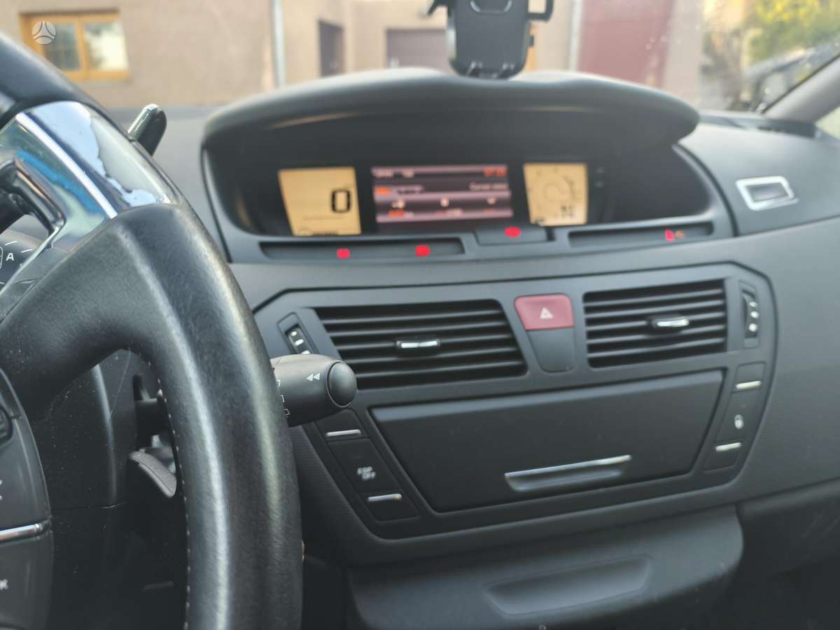 Citroen C4 2011 — photo 5